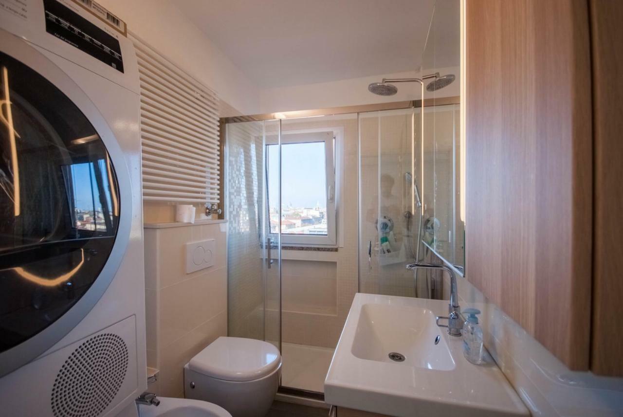 Exclusive Rooftop Apartment With Large Terrace In Solari/Tortona Milan Extérieur photo