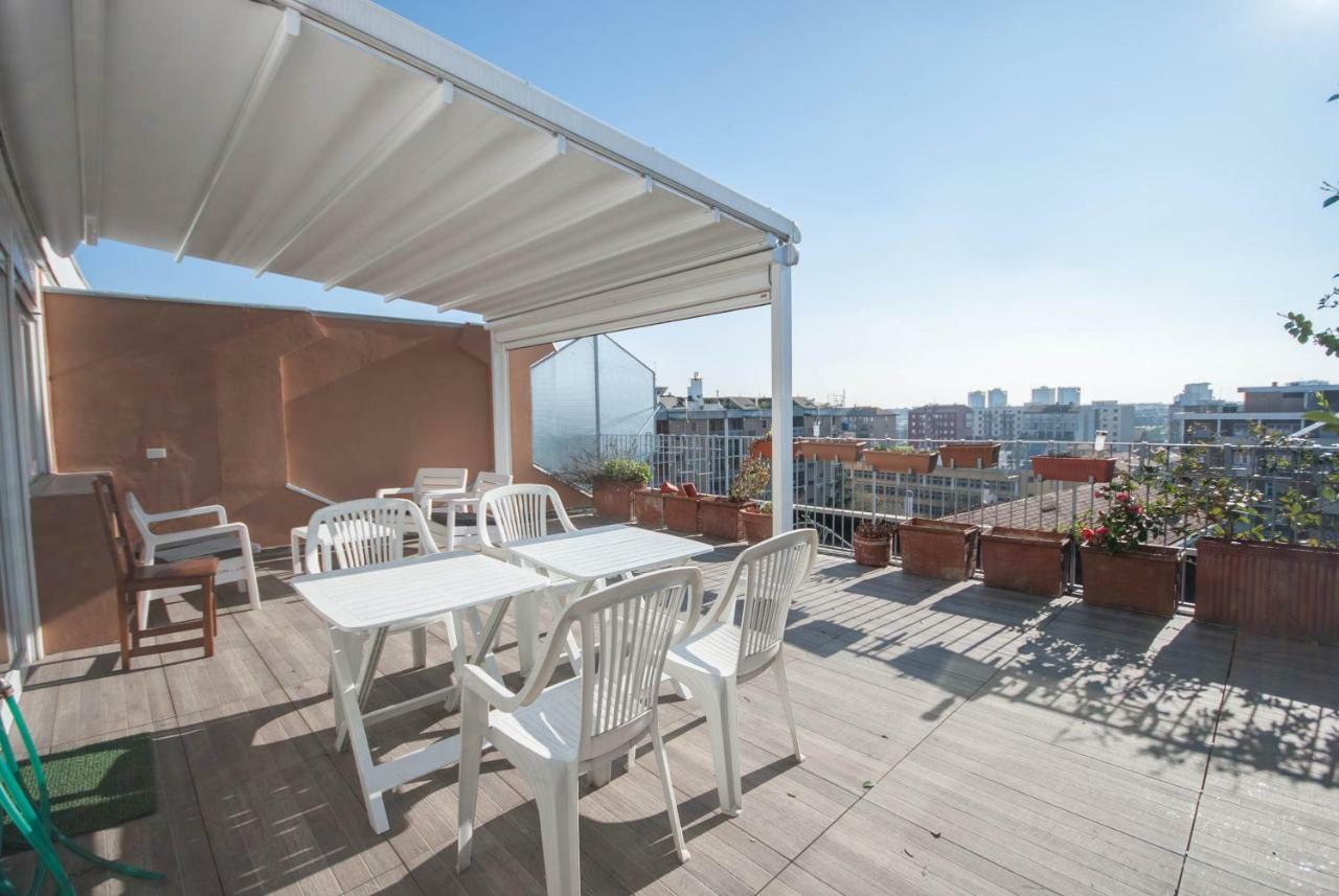 Exclusive Rooftop Apartment With Large Terrace In Solari/Tortona Milan Extérieur photo