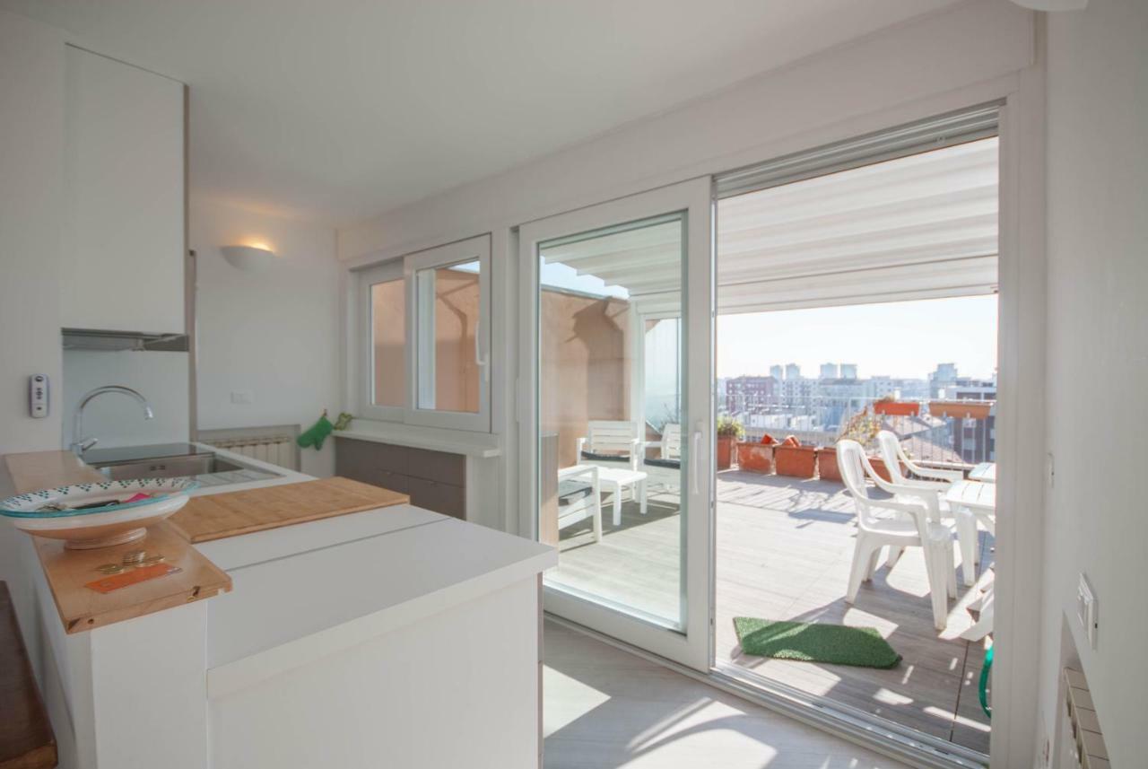 Exclusive Rooftop Apartment With Large Terrace In Solari/Tortona Milan Extérieur photo